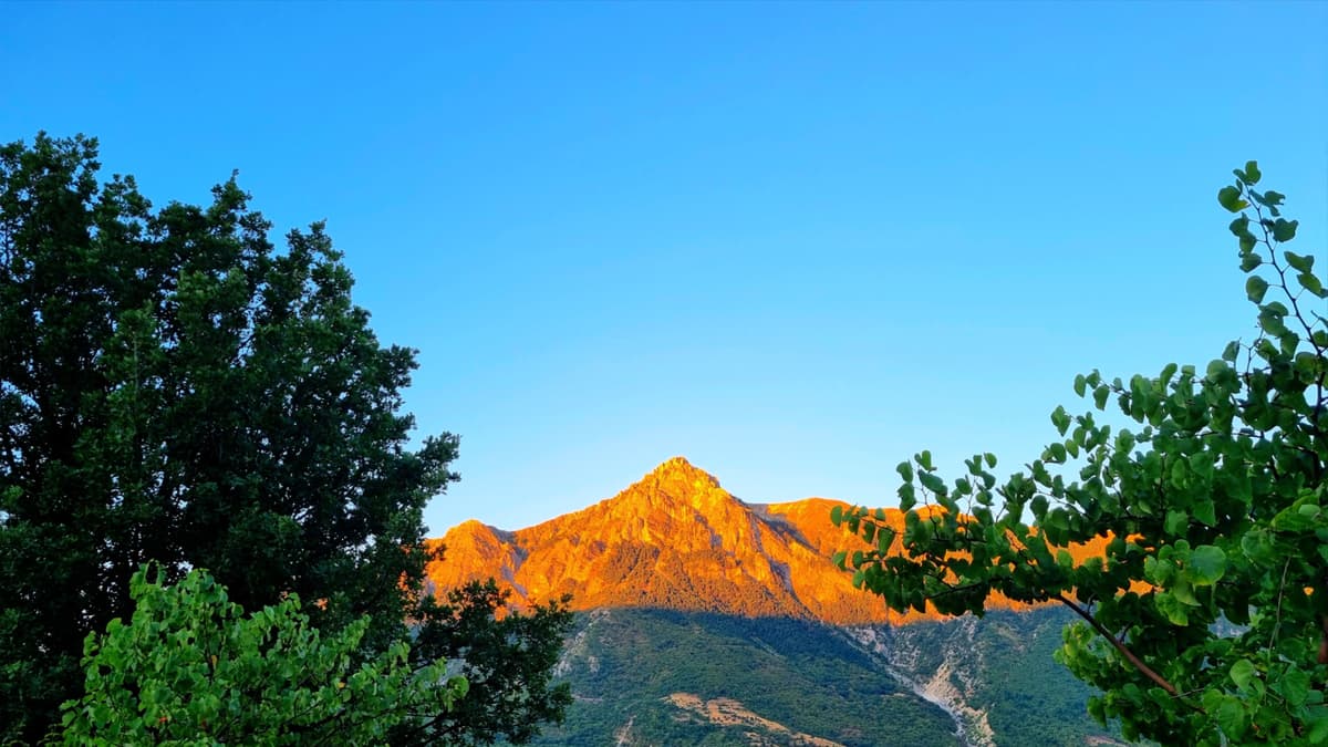 Sunrise on mountain Leskaj.